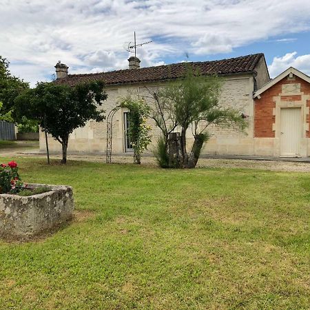 Chez Lysette Villa Mesnac Exterior photo