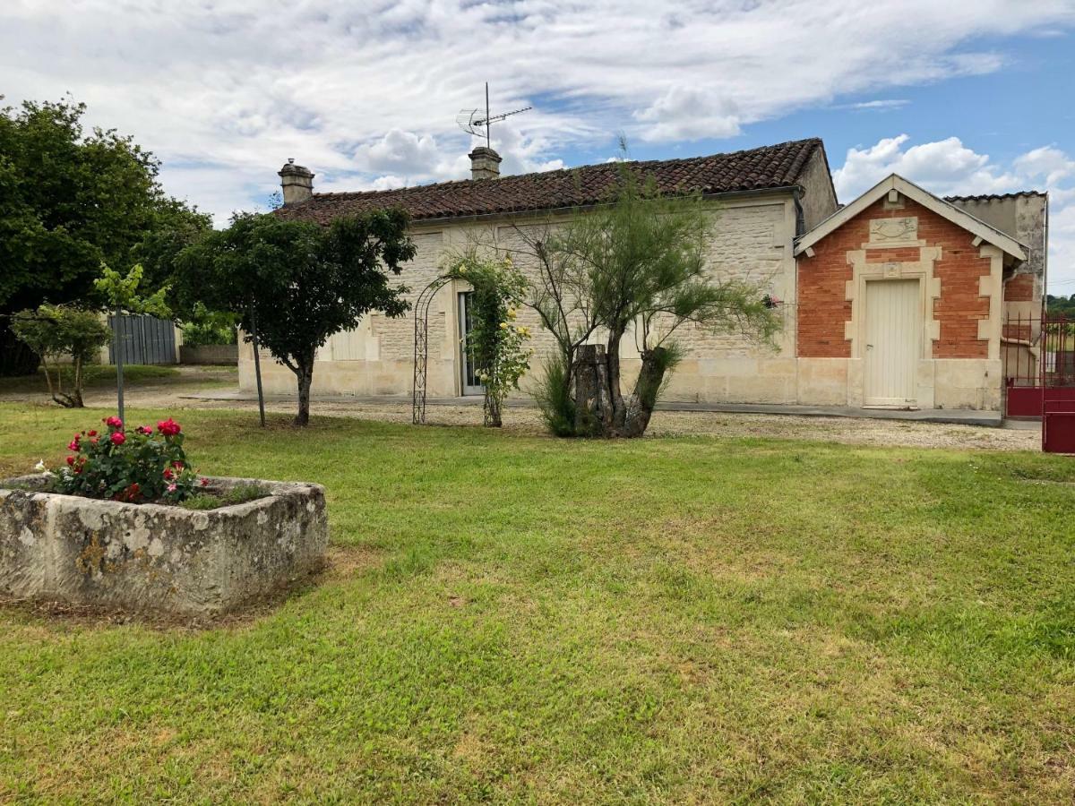 Chez Lysette Villa Mesnac Exterior photo